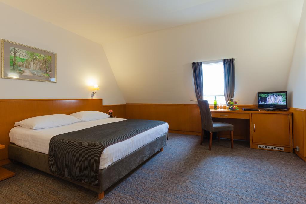 Hotel Grabovac Plitvicka Jezera Ngoại thất bức ảnh